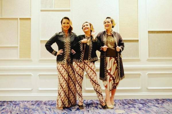 10 Various Blends of Batik Trousers for an Invited Style, Maximum Trendy!